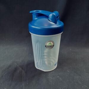 NWOT Classic Blender Bottle